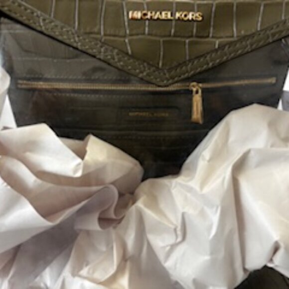 Michael Kors extra large clear and green croc embossed trim shopper NWT - Picture 7 of 8